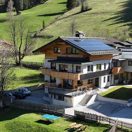 Zimmer & Appartements Schwarzenbacher Sonja & Konrad クライナル エクステリア 写真