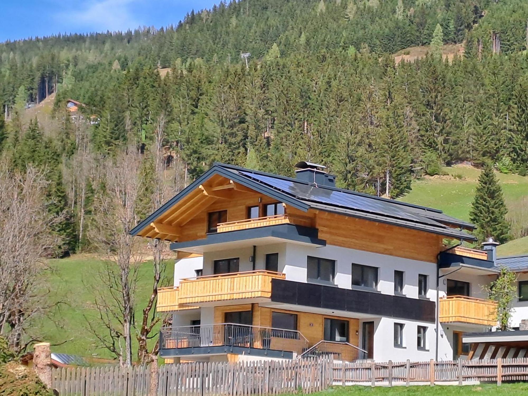 Zimmer & Appartements Schwarzenbacher Sonja & Konrad クライナル エクステリア 写真