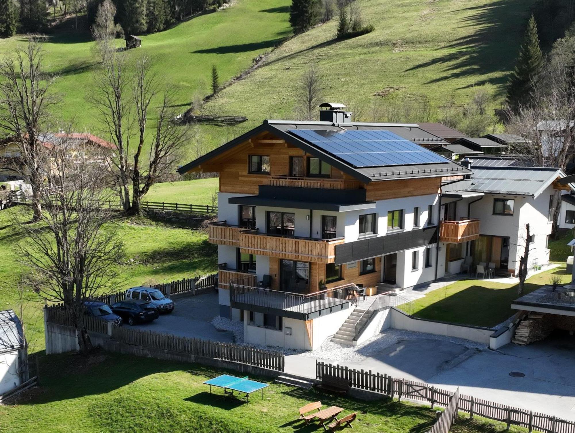Zimmer & Appartements Schwarzenbacher Sonja & Konrad クライナル エクステリア 写真